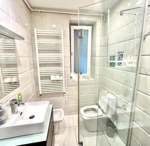 Lovely Victoriei Apartman Bukarest