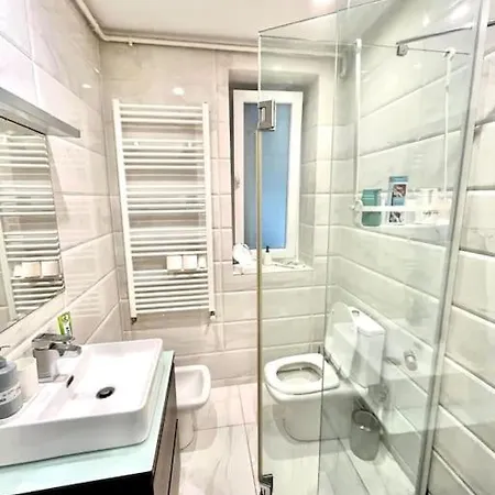 Lovely Victoriei Daire Bükreş